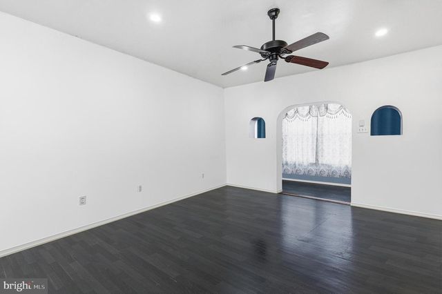 6502 LINMORE AVE, Philadelphia, PA 19142