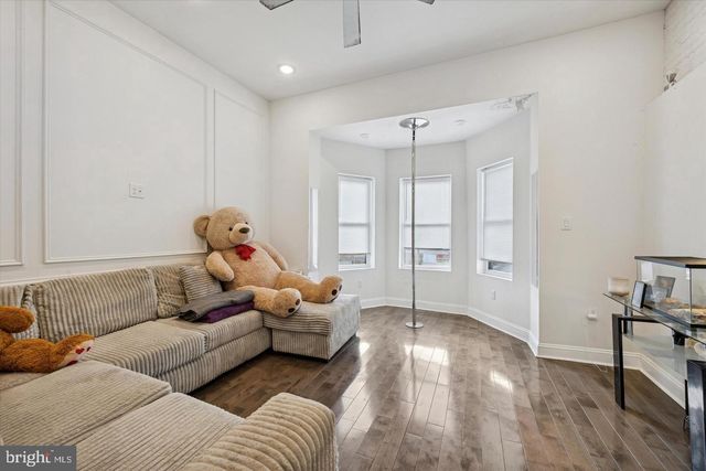 5227-00 WALNUT ST, Philadelphia, PA 19139