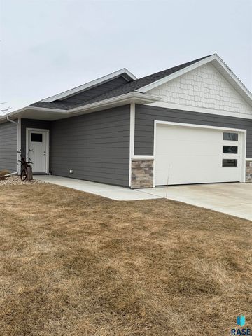 7012 Belgrave Trl Trail, Sioux Falls, SD 57106
