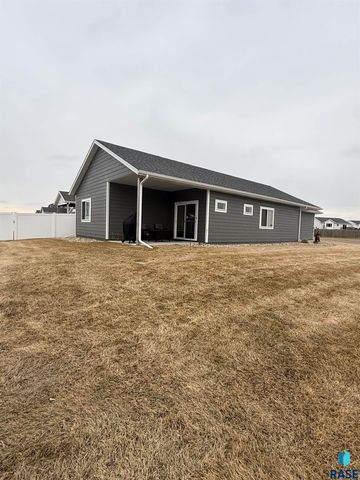7012 Belgrave Trl Trail, Sioux Falls, SD 57106
