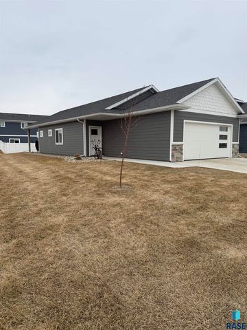 7012 Belgrave Trl Trail, Sioux Falls, SD 57106