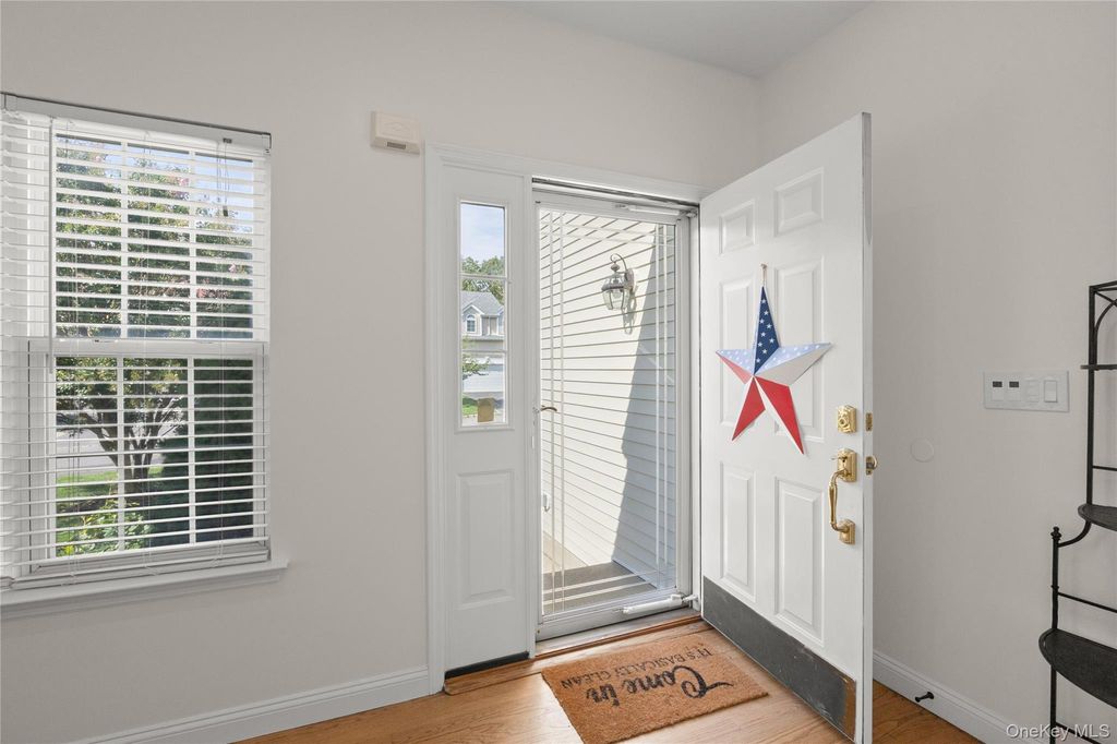 4 Sunflower Ridge Road, South Setauket, NY 11720 — photo 3