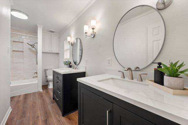 916 Riviera Drive, Mansfield, TX 76063