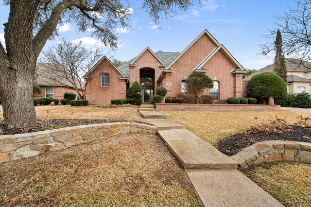916 Riviera Drive, Mansfield, TX 76063