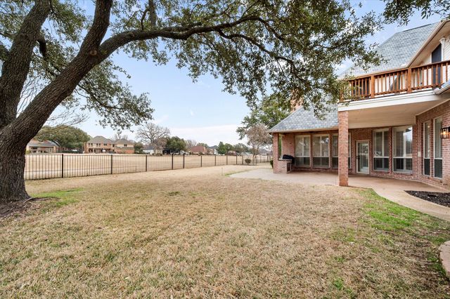 916 Riviera Drive, Mansfield, TX 76063