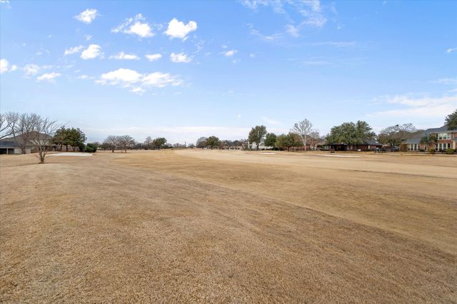 916 Riviera Drive, Mansfield, TX 76063