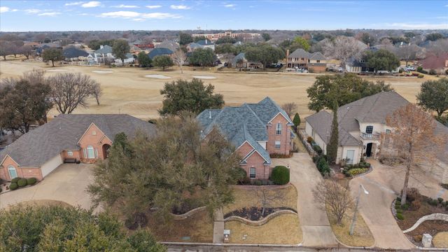 916 Riviera Drive, Mansfield, TX 76063
