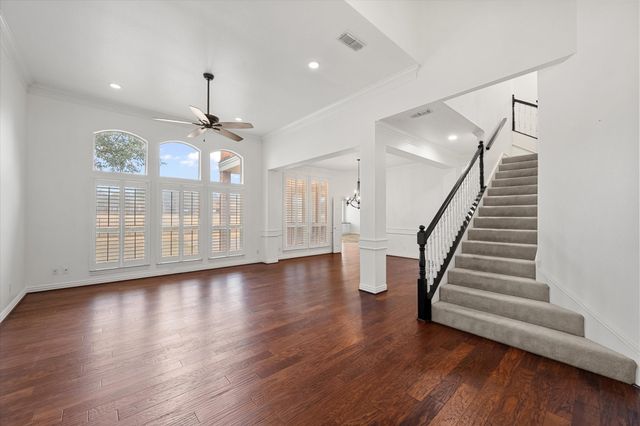 916 Riviera Drive, Mansfield, TX 76063