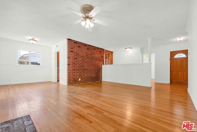 16507 Calahan Street, North Hills (los Angeles), CA 91343