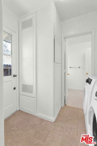 16507 Calahan Street, North Hills (los Angeles), CA 91343