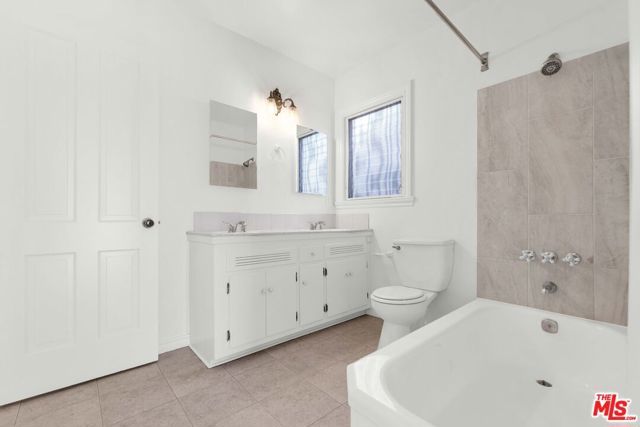 16507 Calahan Street, North Hills (los Angeles), CA 91343