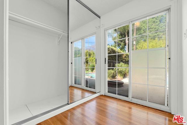 16507 Calahan Street, North Hills (los Angeles), CA 91343