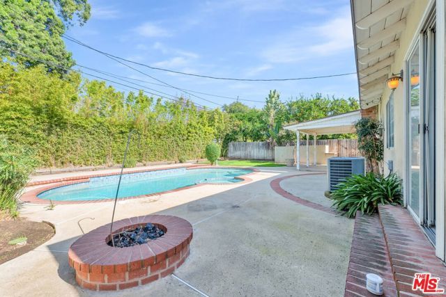 16507 Calahan Street, North Hills (los Angeles), CA 91343