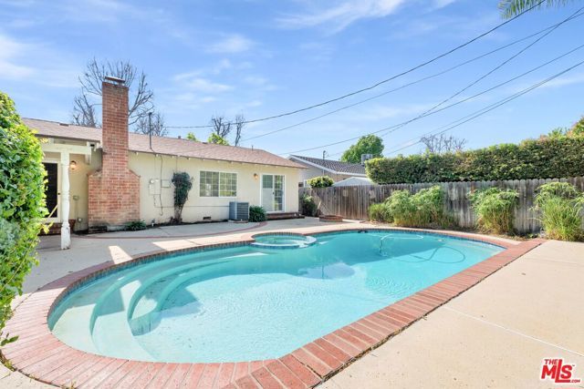 16507 Calahan Street, North Hills (los Angeles), CA 91343