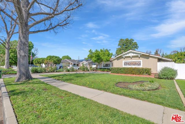 16507 Calahan Street, North Hills (los Angeles), CA 91343