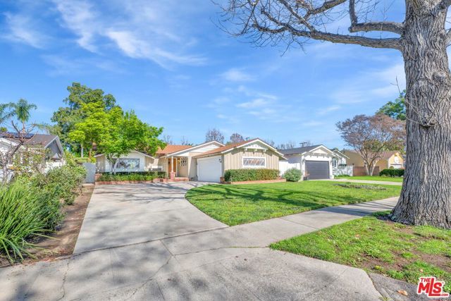 16507 Calahan Street, North Hills (los Angeles), CA 91343