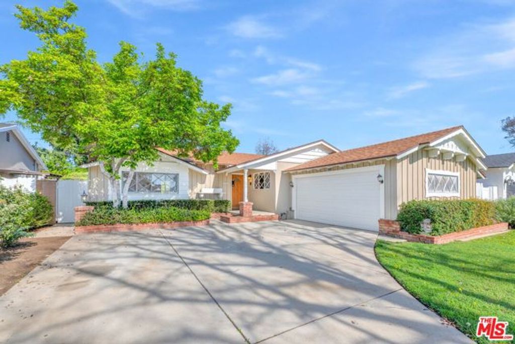 16507 Calahan Street, North Hills (los Angeles), CA 91343