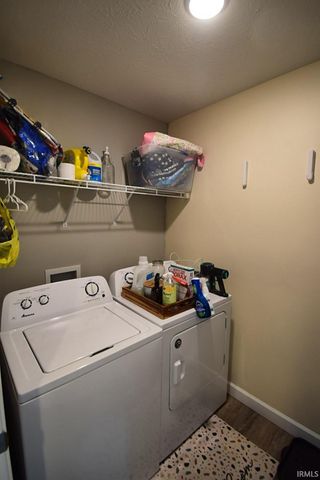 306 E Quail Drive, Oxford, IN 47971