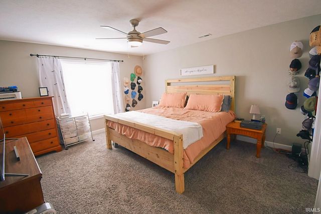 306 E Quail Drive, Oxford, IN 47971