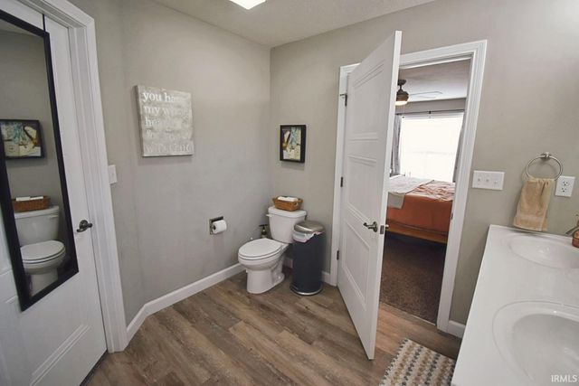 306 E Quail Drive, Oxford, IN 47971