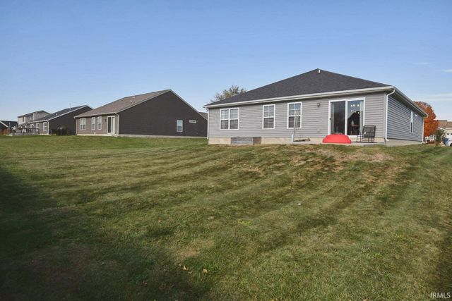 306 E Quail Drive, Oxford, IN 47971