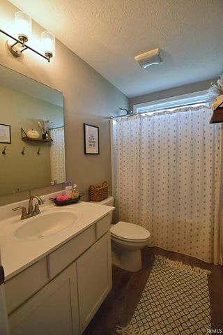 306 E Quail Drive, Oxford, IN 47971