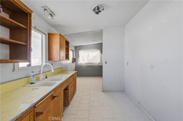 10380 Baker Road, Lucerne Valley, CA 92356