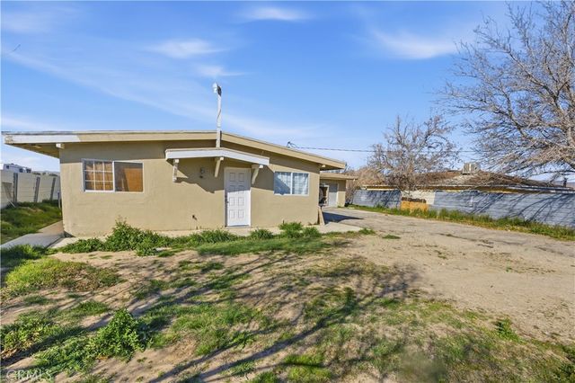 10380 Baker Road, Lucerne Valley, CA 92356