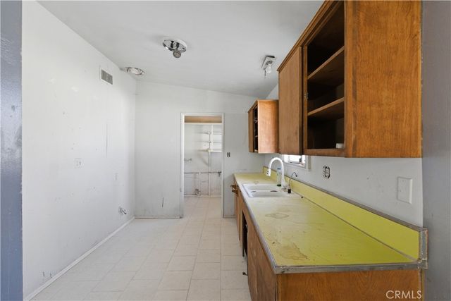 10380 Baker Road, Lucerne Valley, CA 92356