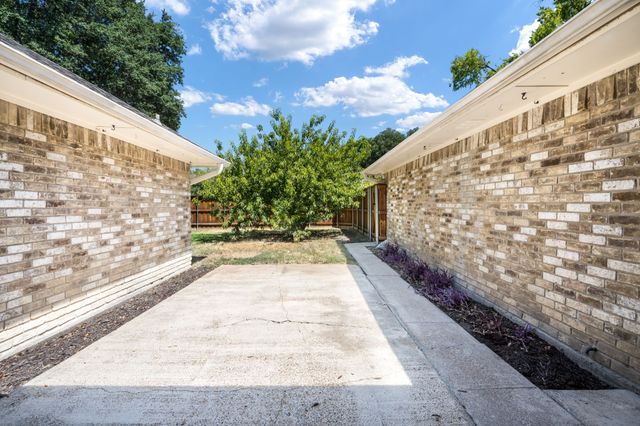 10115 Laingtree Drive, Dallas, TX 75243