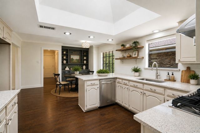10115 Laingtree Drive, Dallas, TX 75243