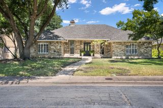 10115 Laingtree Drive, Dallas, TX 75243