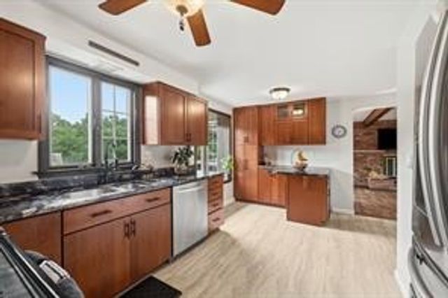 283 Brookwood Rood, Peters Twp, PA 15368