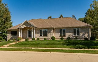 360 Wimbledon Hills Drive SW, Rochester, MN 55902