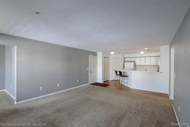 1398 Heatherwood Lane, Ann Arbor, MI 48108