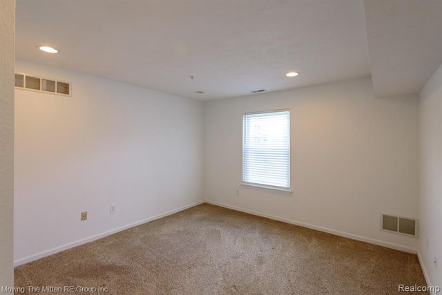 1398 Heatherwood Lane, Ann Arbor, MI 48108