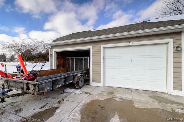 1398 Heatherwood Lane, Ann Arbor, MI 48108