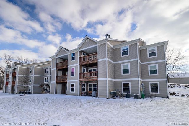 1398 Heatherwood Lane, Ann Arbor, MI 48108