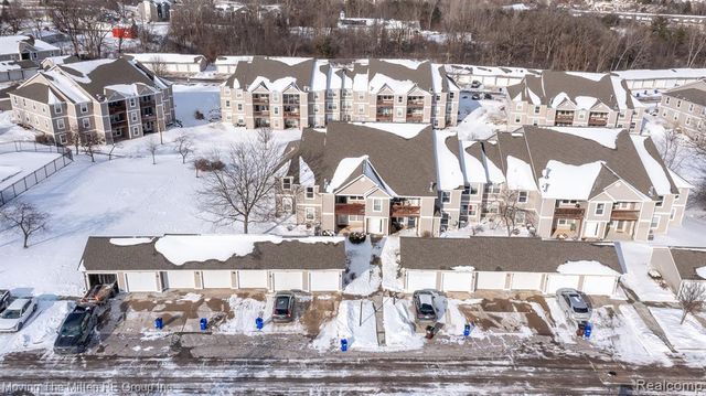 1398 Heatherwood Lane, Ann Arbor, MI 48108