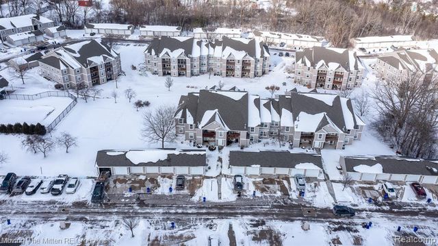 1398 Heatherwood Lane, Ann Arbor, MI 48108