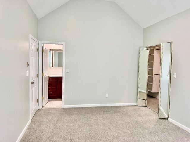 27 Church St 11, Weymouth, MA 02189