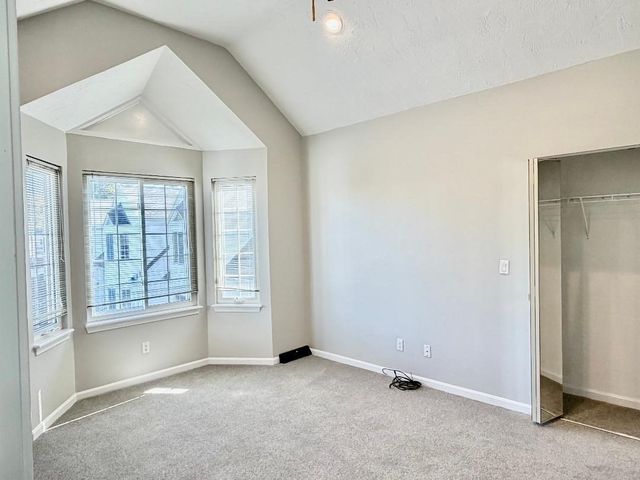 27 Church St 11, Weymouth, MA 02189