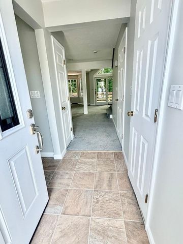 27 Church St 11, Weymouth, MA 02189