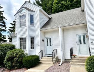 27 Church St 11, Weymouth, MA 02189