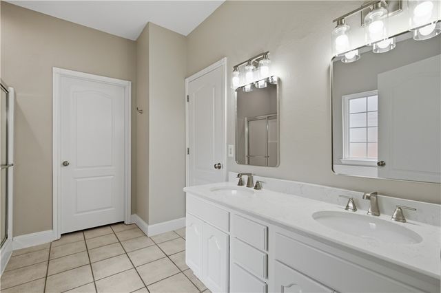 305 NW Palomino Street, Bentonville, AR 72712