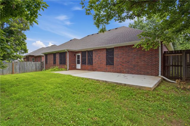 305 NW Palomino Street, Bentonville, AR 72712