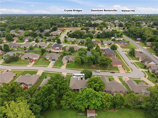 305 NW Palomino Street, Bentonville, AR 72712