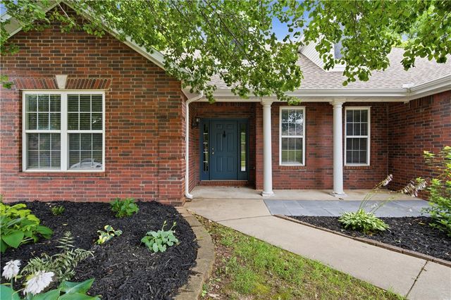 305 NW Palomino Street, Bentonville, AR 72712
