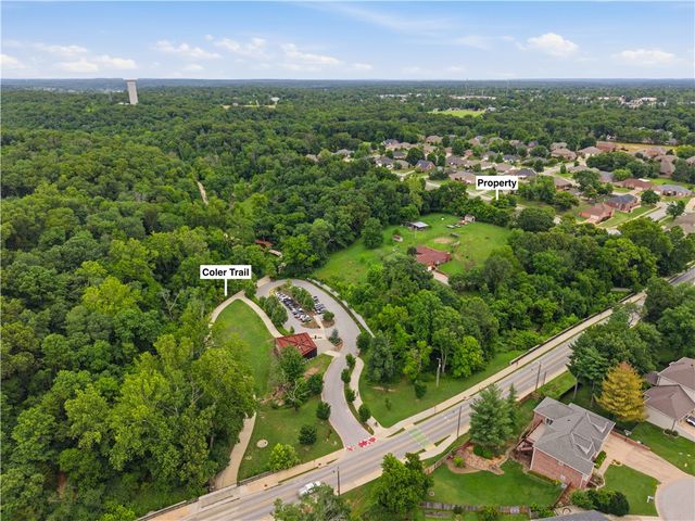 305 NW Palomino Street, Bentonville, AR 72712