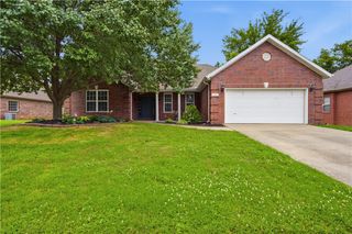 305 NW Palomino Street, Bentonville, AR 72712
